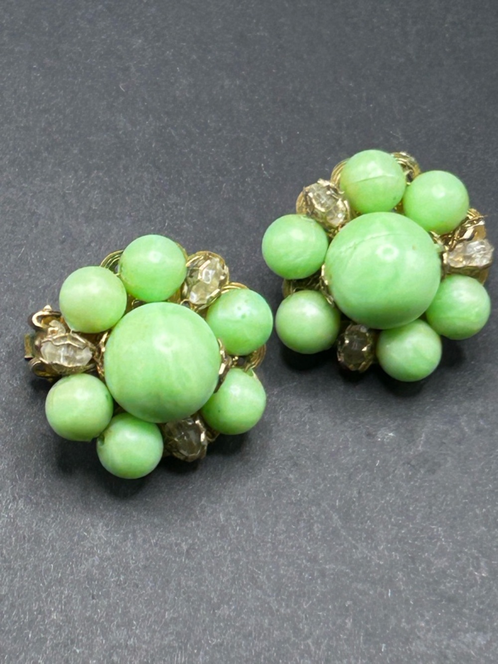 Rare Hobe Lime Green Double-Strand Beaded Necklace & Clip Earrings Demi Parure - Picture 7 of 10
